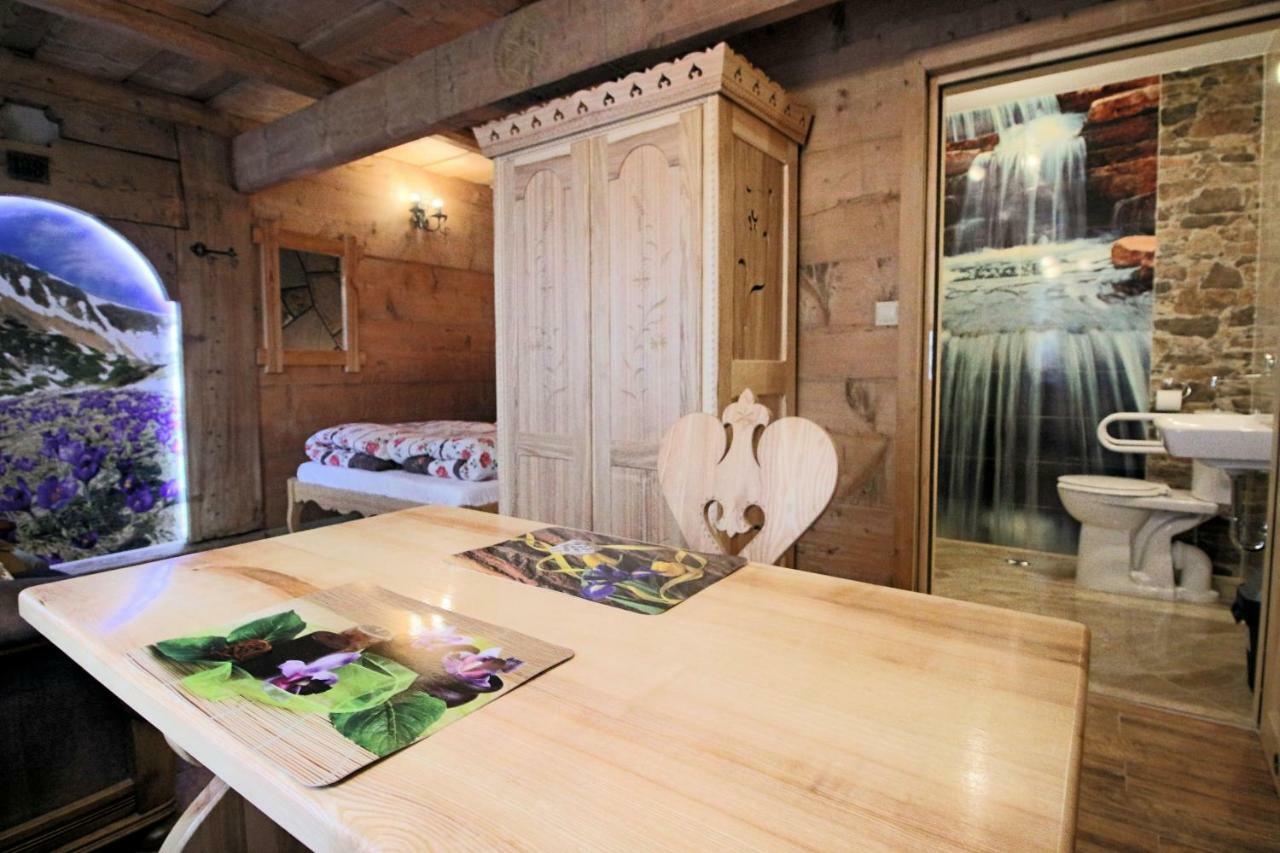 Goralski Domek Walus Zakopane - Scisle Centrum - Jedyny Domek Na Krupowkach Exteriér fotografie