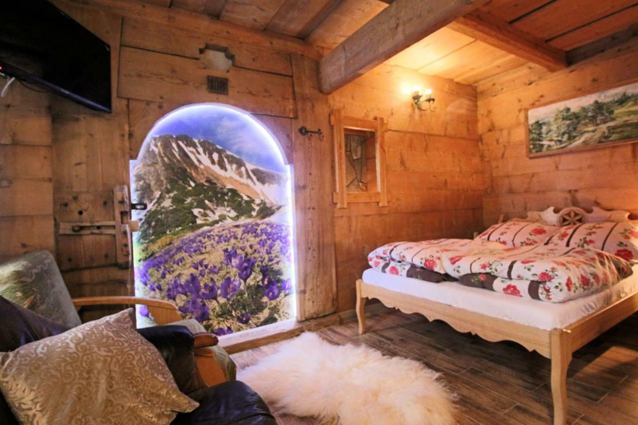 Goralski Domek Walus Zakopane - Scisle Centrum - Jedyny Domek Na Krupowkach Exteriér fotografie